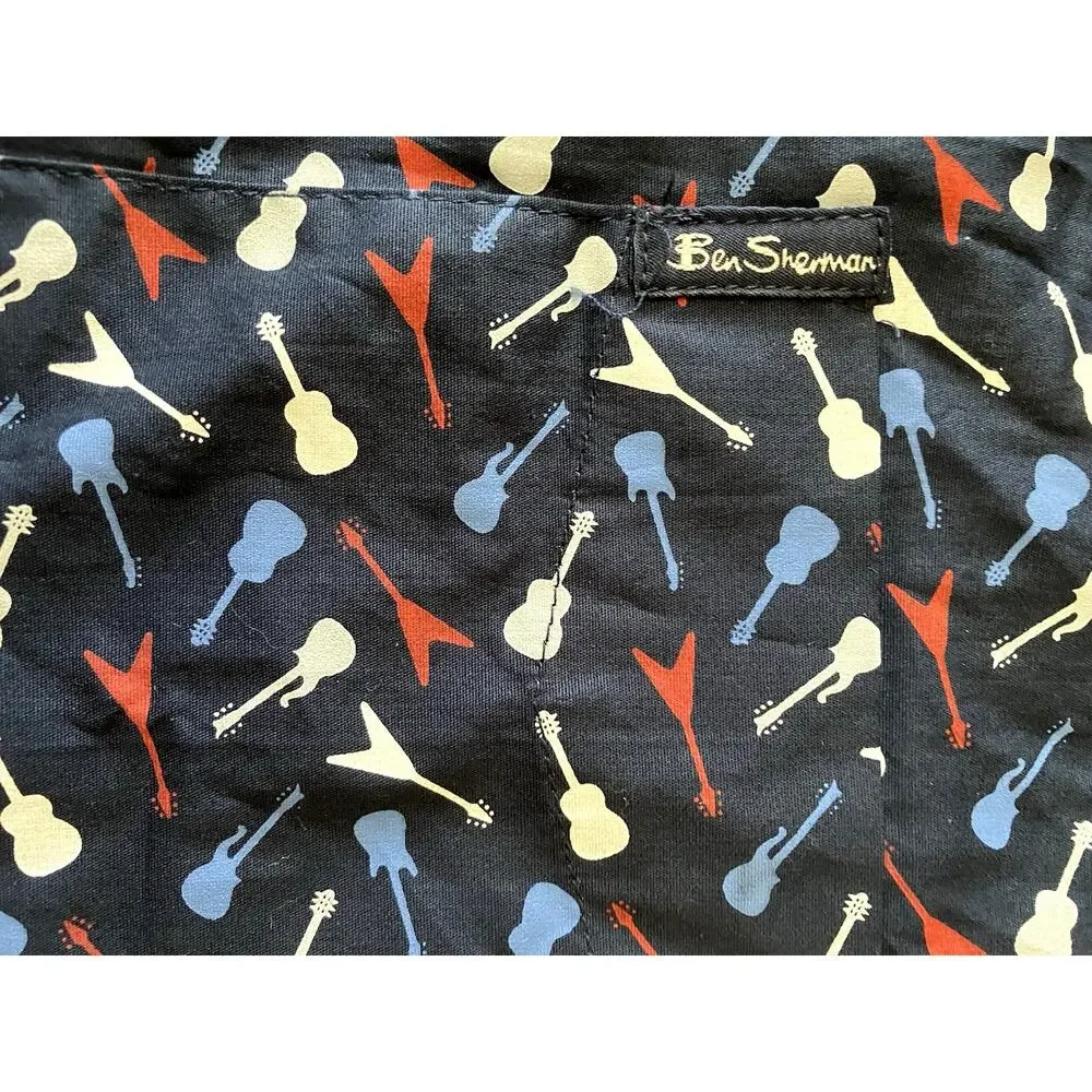 Ben Sherman Men’s Lg Navy Blue Guitar Print S/S Button Up Shirt Stretch Fit EUC